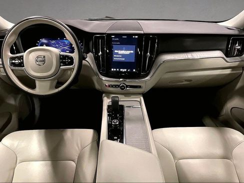 Used 2024 Volvo XC60 B5 Plus w/ Climate Package AWD/4WD image 7