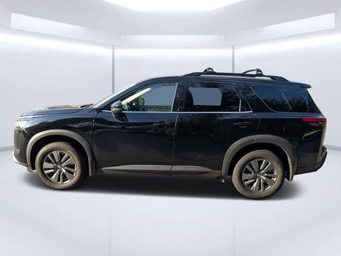 Used 2023 Nissan Pathfinder SV FWD image 6