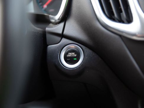 Used 2018 Chevrolet Equinox LT AWD/4WD image 12
