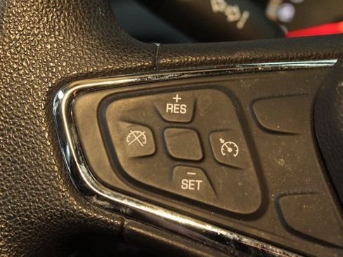 Used 2018 Chevrolet Cruze LT image 15