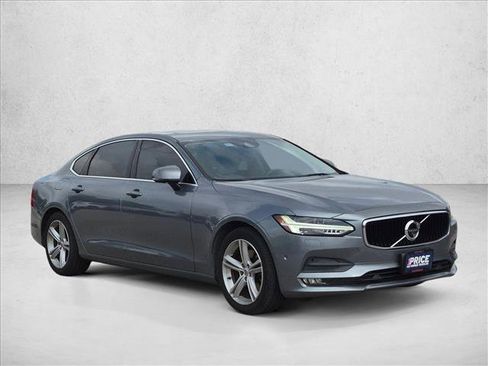 Used 2018 Volvo S90 T5 Momentum w/ Convenience Package FWD image 3