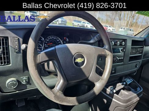 Used 2014 Chevrolet Express 2500 RWD image 10