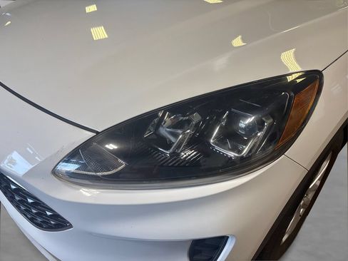 Used 2020 Ford Escape SE AWD/4WD image 17