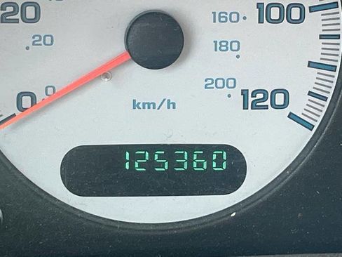 Used 2002 Dodge Grand Caravan Sport image 38