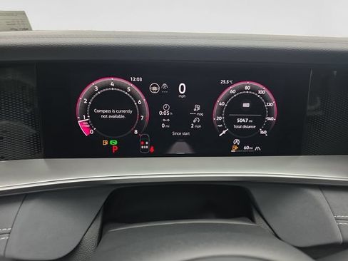 Used 2026 Volkswagen Tiguan SE w/ Panoramic Sunroof Package AWD/4WD image 14