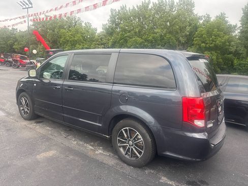 Used 2014 Dodge Grand Caravan SE FWD image 8