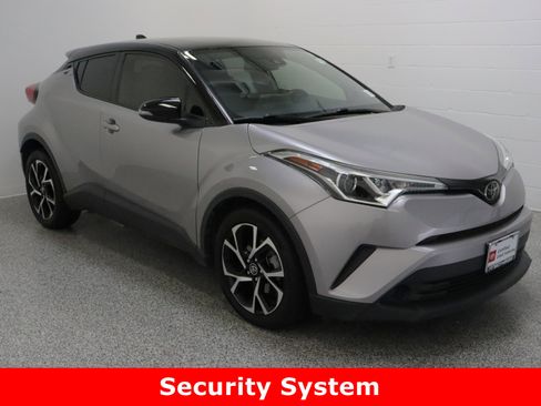 Certified 2019 Toyota C-HR XLE image 4