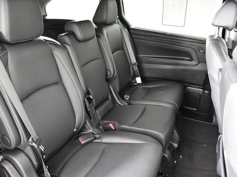 Certified 2024 Honda Odyssey EX-L image 43