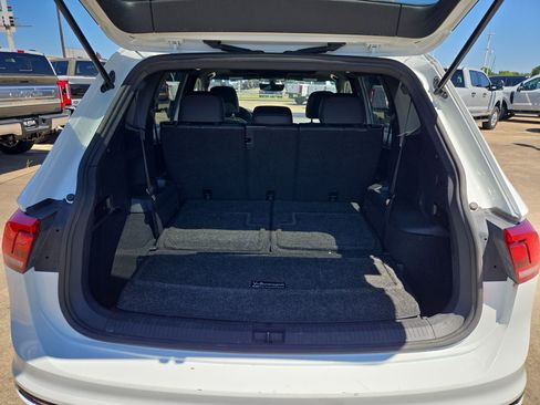 Used 2020 Volkswagen Tiguan SE R-Line w/ 3rd Row Seat Package AWD/4WD image 28