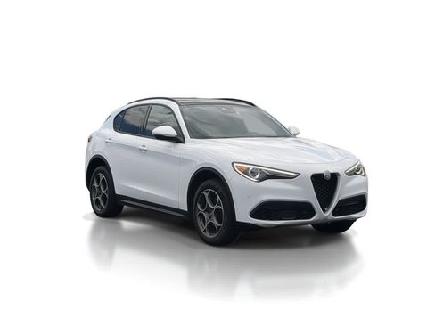 Used 2023 Alfa Romeo Stelvio Sprint AWD/4WD image 2