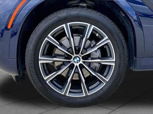 Certified 2024 BMW X6 xDrive40i w/ Premium Package image 10