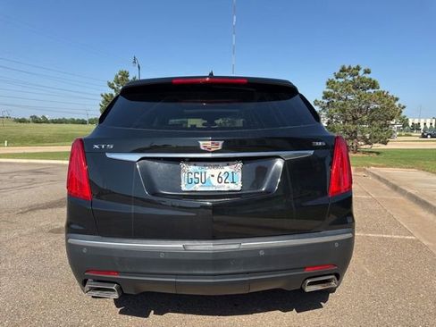 Used 2018 Cadillac XT5 Luxury w/ Driver Awareness Package FWD image 6
