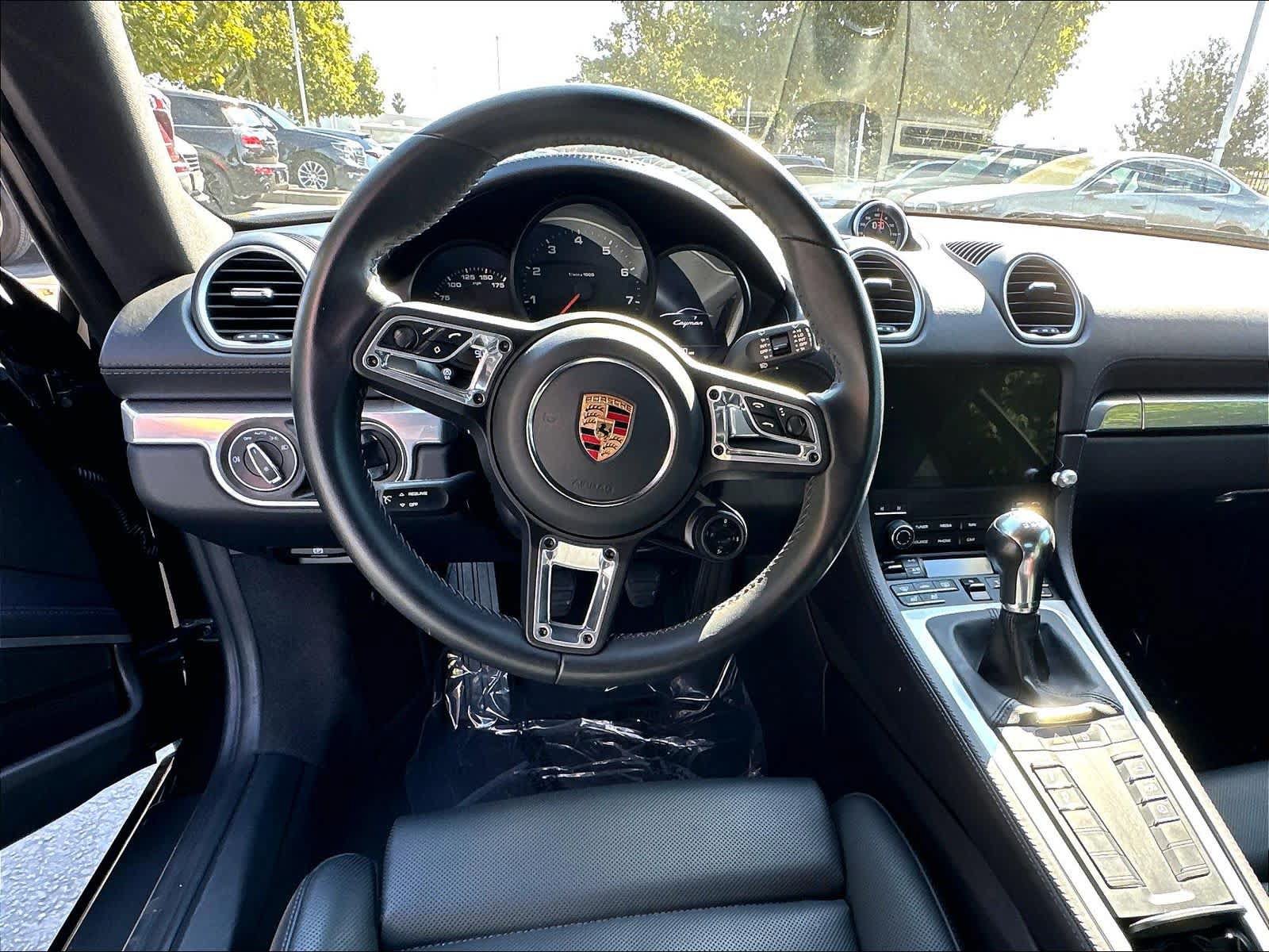 Used 2024 Porsche 718 Cayman RWD image 11