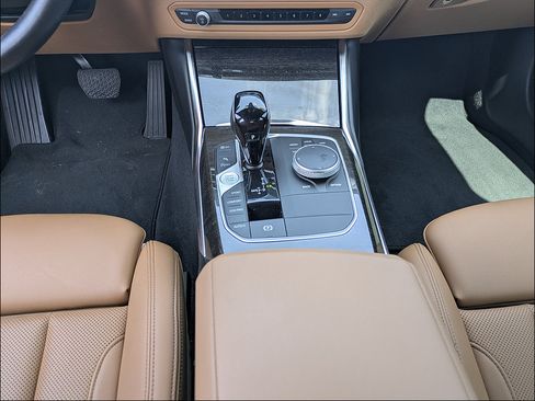 Used 2022 BMW 330i Sedan w/ Premium Package RWD image 22