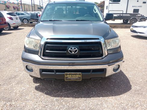 Used 2011 Toyota Tundra 2WD Double Cab w/ SR5 Pkg image 2