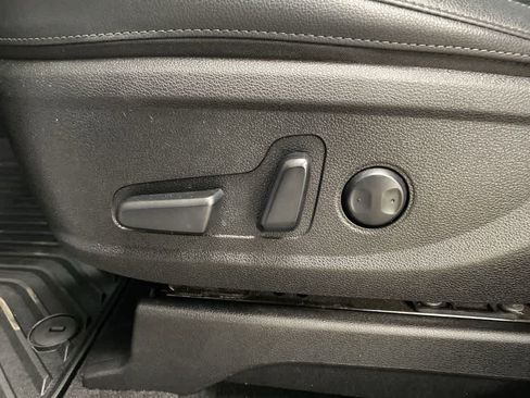 Used 2022 Kia Telluride EX w/ EX Premium Package image 14