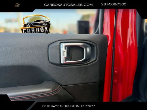 Used 2025 Jeep Wrangler Unlimited Rubicon AWD/4WD image 26