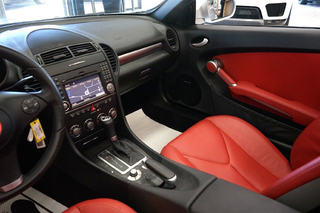 Used 2009 Mercedes-Benz SLK 300 image 13