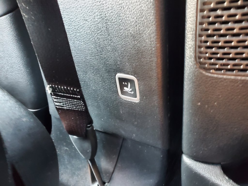 Used 2025 Chrysler Pacifica Limited FWD image 14