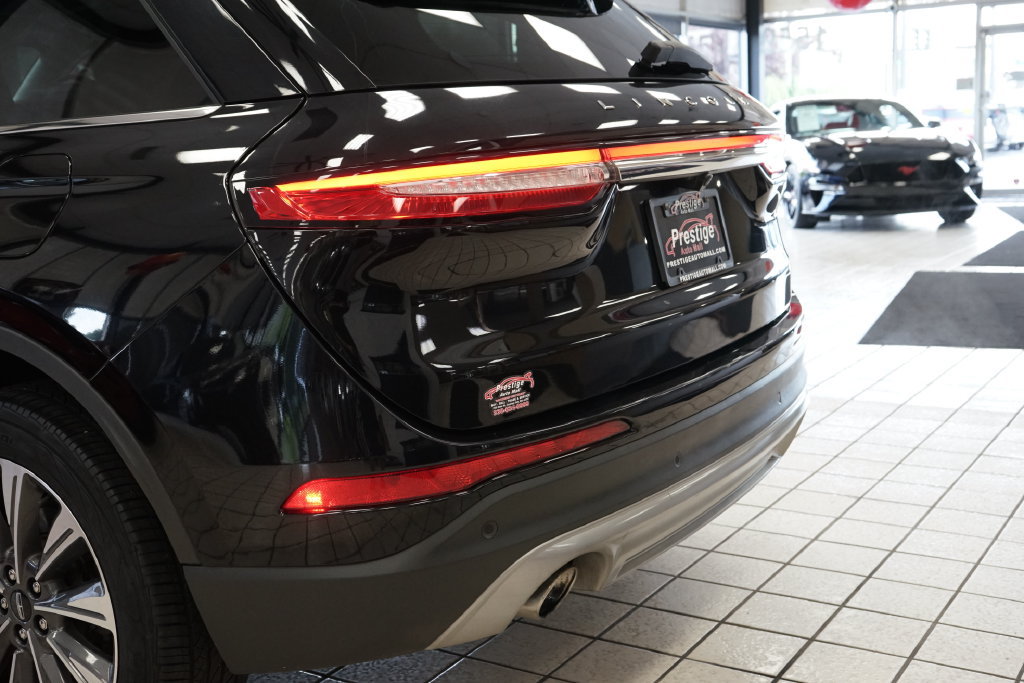 Used 2020 Lincoln Corsair Reserve w/ Elements Package AWD/4WD image 16