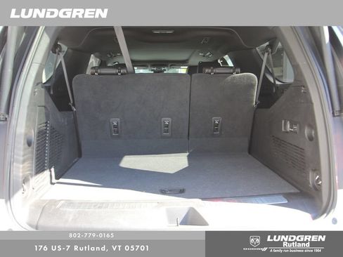 Used 2023 GMC Yukon XL AT4 AWD/4WD image 38