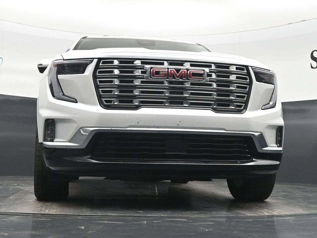 Used 2025 GMC Acadia Denali w/ LPO, Floor Liner Package FWD image 27
