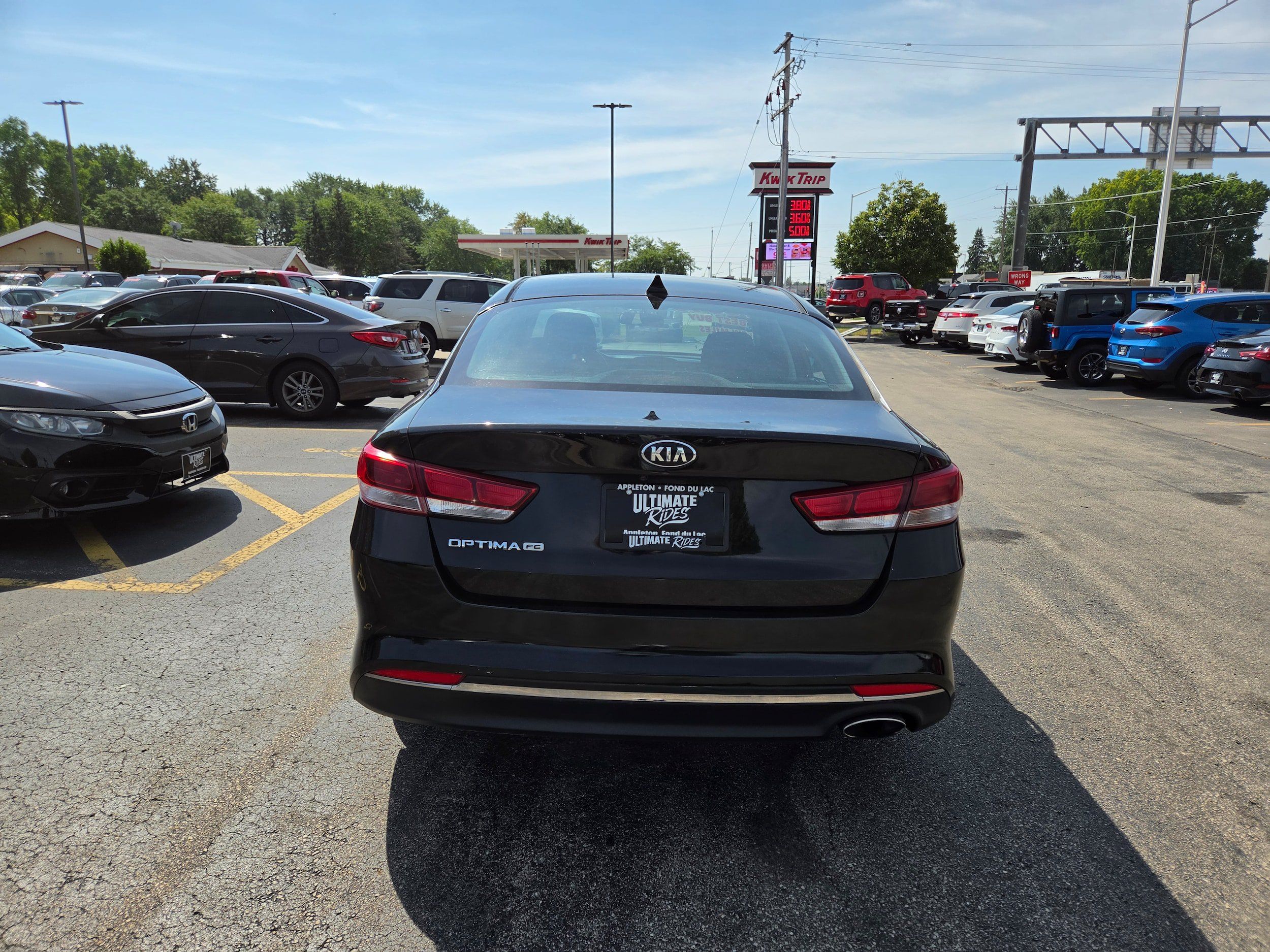 Used 2017 Kia Optima LX FWD image 9