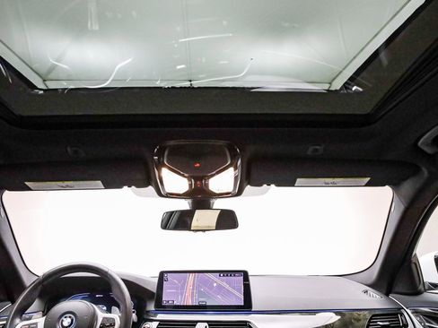 Certified 2023 BMW 530e w/ M Sport Package image 17