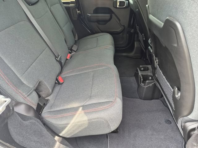 Used 2024 Jeep Wrangler Unlimited Rubicon w/ Convenience Group AWD/4WD image 19