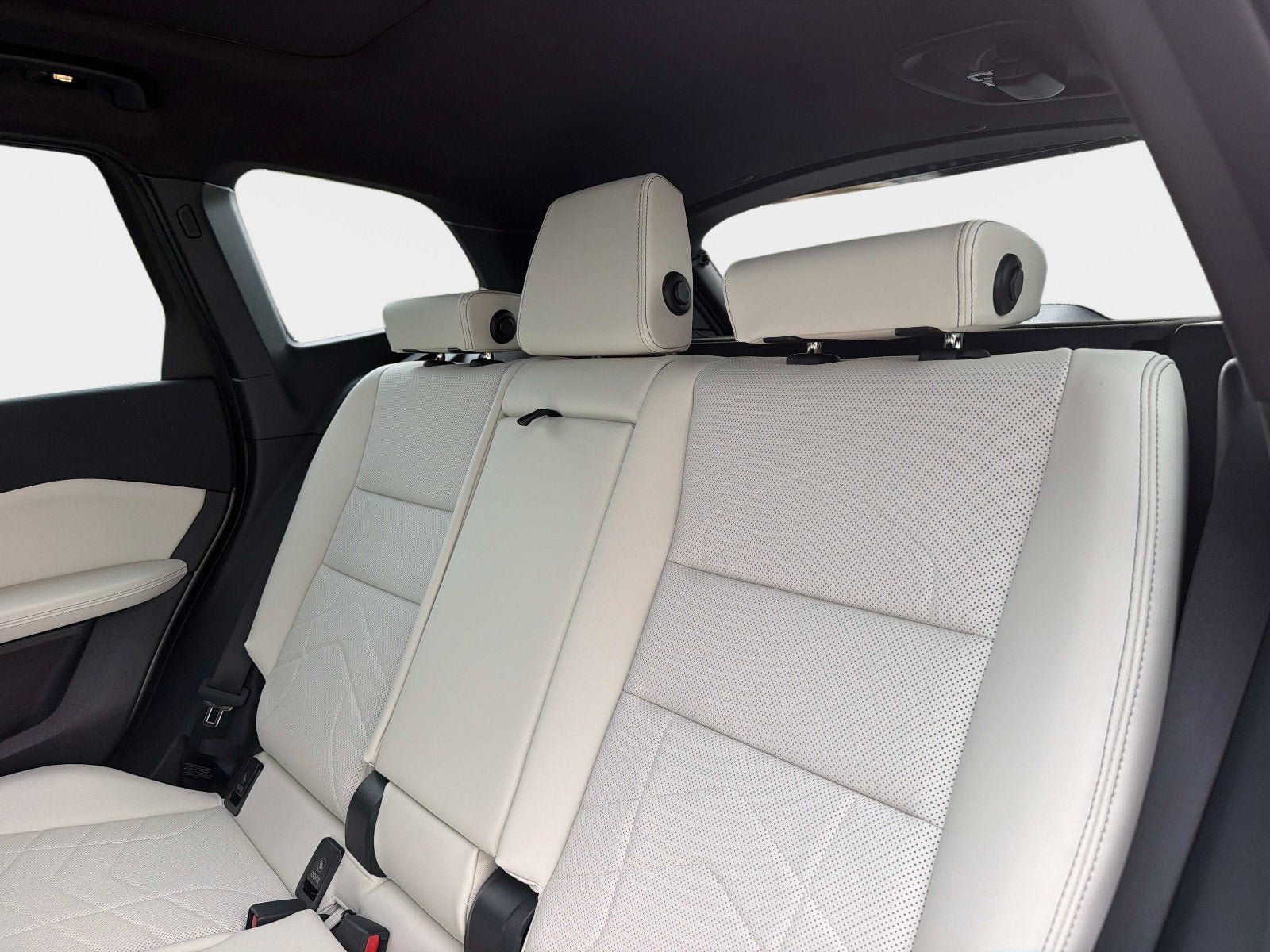 New 2026 BMW X1 xDrive28i w/ Technology Package AWD/4WD image 13