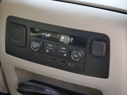 Used 2019 GMC Yukon Denali w/ Open Road Package image 33