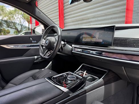 Used 2025 BMW 760i xDrive w/ Executive Package AWD/4WD image 26