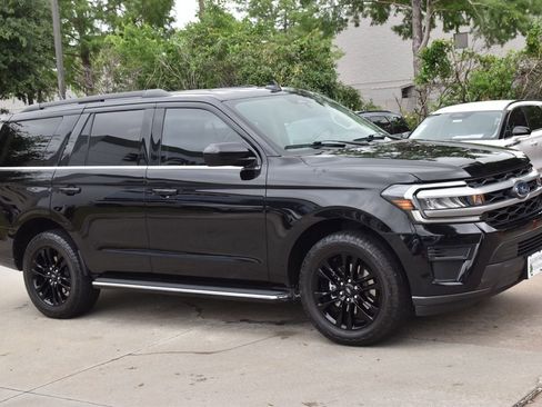 Used 2022 Ford Expedition XLT RWD image 5