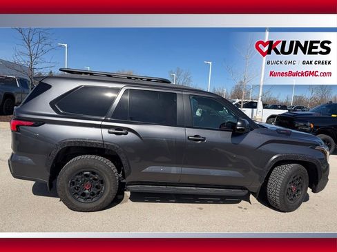 Used 2025 Toyota Sequoia TRD Pro AWD/4WD image 8