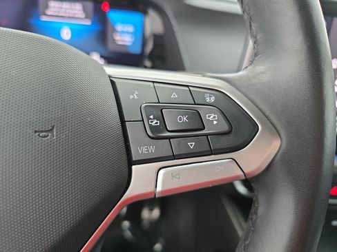 Used 2024 Volkswagen Atlas Cross Sport SEL R-Line image 18