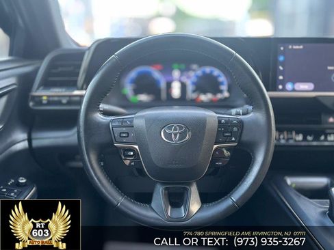 Used 2023 Toyota Crown AWD/4WD image 10