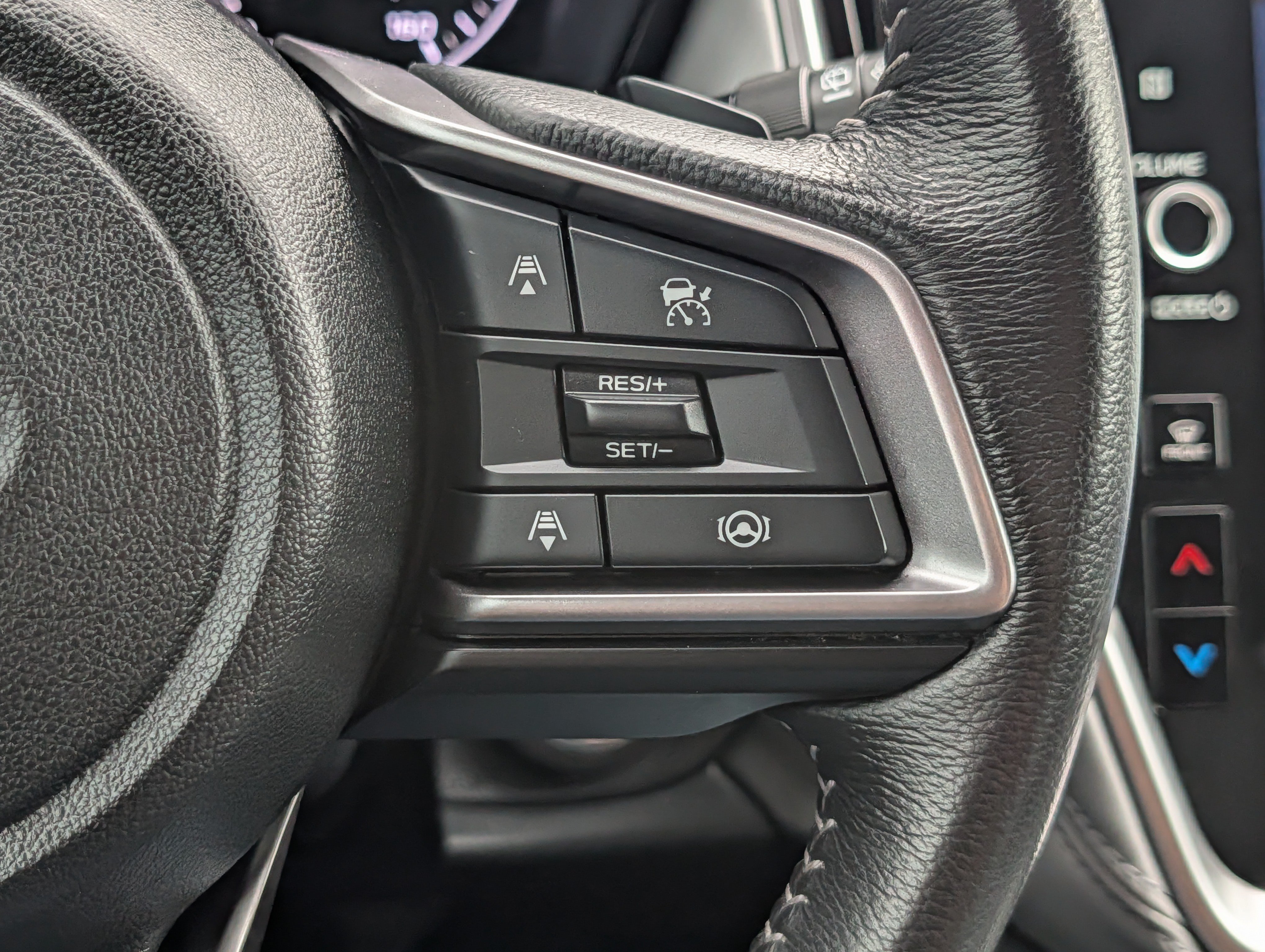 Used 2023 Subaru Outback Premium AWD/4WD image 30