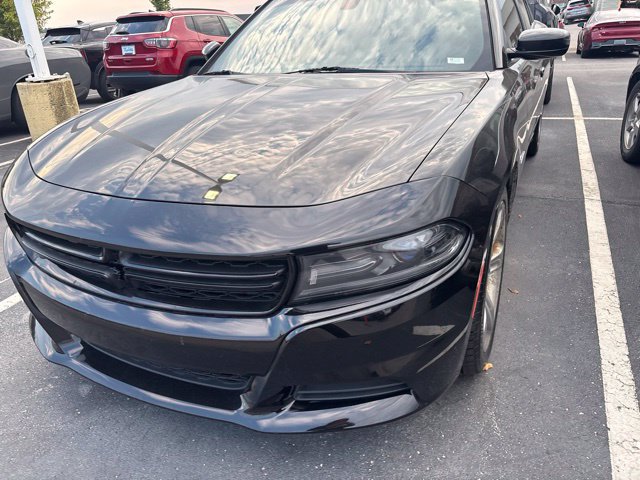 Used 2016 Dodge Charger R/T RWD image 11
