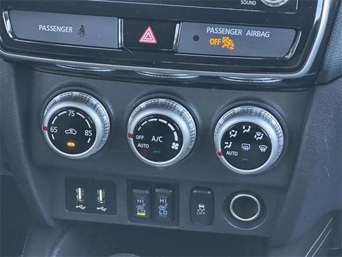 Used 2020 Mitsubishi Outlander Sport SE image 12