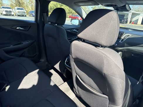 Used 2024 Chevrolet Malibu LT image 31