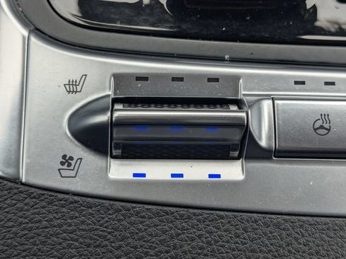 Used 2025 Kia Carnival SX Prestige FWD image 32