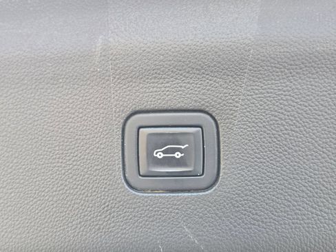 Used 2020 Buick Enclave Essence AWD/4WD image 54
