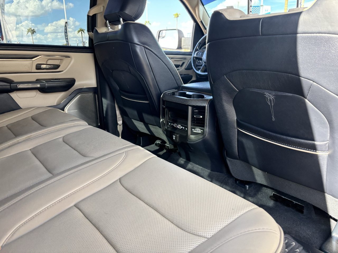 Used 2020 RAM 1500 Limited AWD/4WD image 11