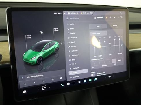 Used 2023 Tesla Model Y Long Range AWD/4WD image 32
