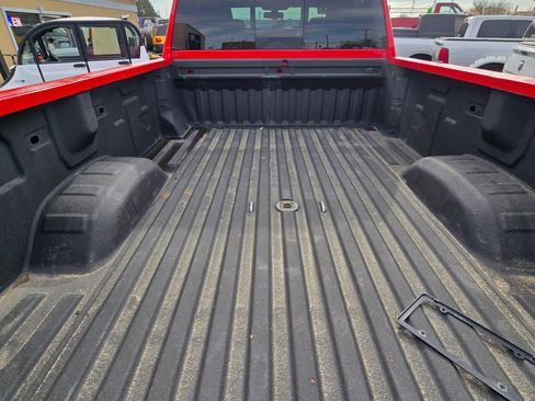 Used 2021 GMC Sierra 3500 SLT w/ SLT Convenience Package image 11