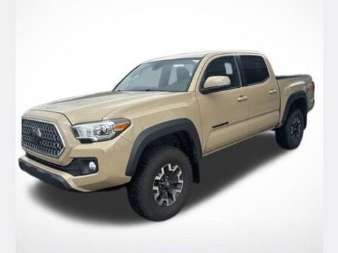 Used 2019 Toyota Tacoma TRD Off-Road AWD/4WD image 1