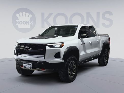 Used 2024 Chevrolet Colorado ZR2 image 5
