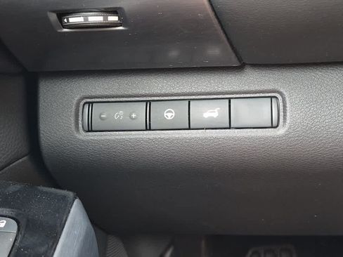 Used 2023 Nissan Pathfinder SL AWD/4WD image 20