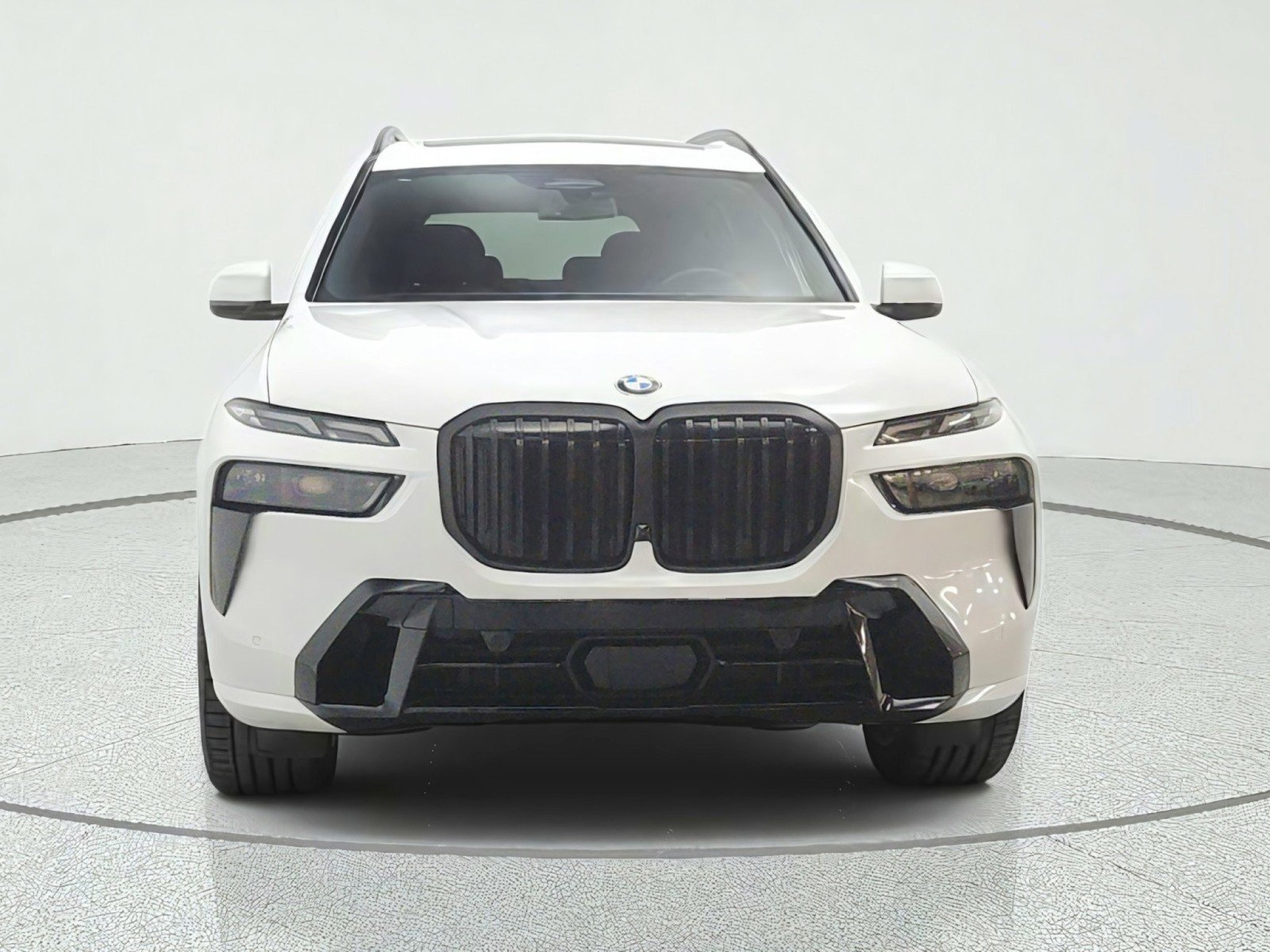 Used 2025 BMW X7 xDrive40i w/ M Sport Package AWD/4WD image 2