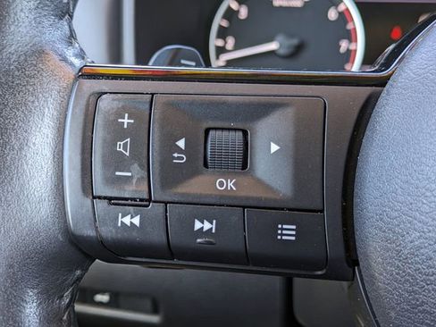 Used 2023 Nissan Rogue SV w/ SV Premium B Package image 28